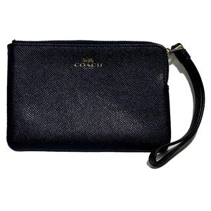 Coach Corner Zip Wristlet In Signature Leather